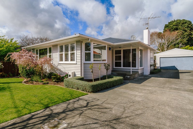 32 Pinny Avenue, Epuni, Lower Hutt - Carousel 1
