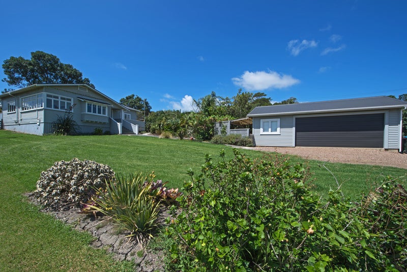 4 Calais Terrace, Ostend, Waiheke Island - Carousel 1