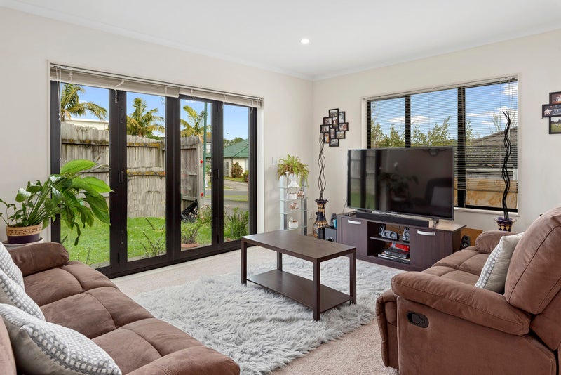 15 Mahoney Drive, Albany, Auckland - Carousel 2