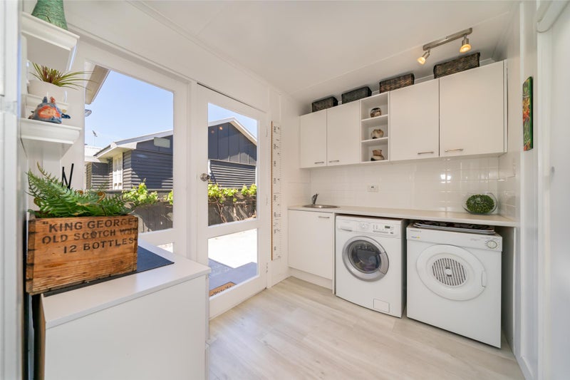 350 Fergusson Drive, Heretaunga, Upper Hutt - Carousel 28