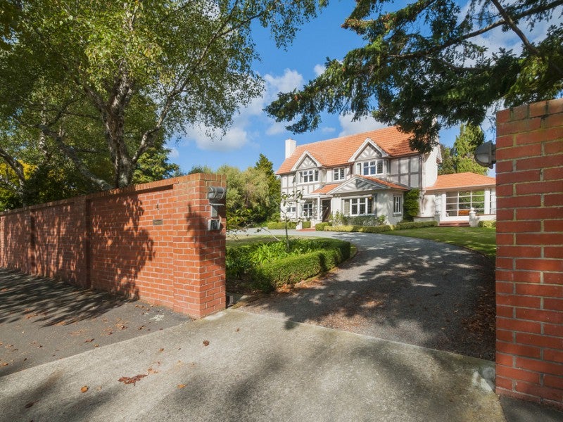 4 Golf Road, Heretaunga, Upper Hutt - Carousel 2