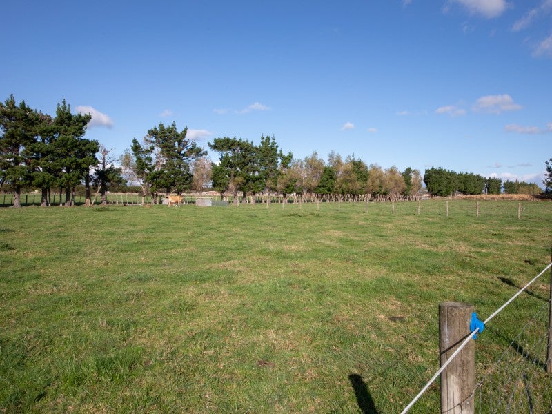 898 Rongotea Road, Palmerston North - Carousel 26