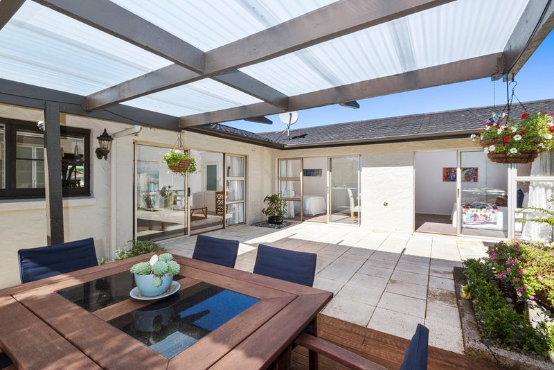 128 Glenmore Road, Sunnyhills, Auckland - Carousel 1