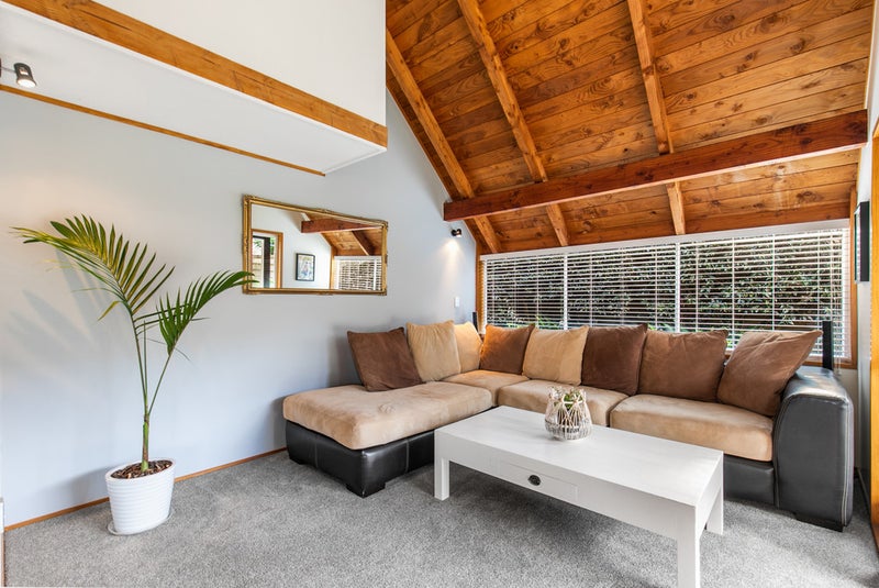 2/15 Stanaway Street, Hillcrest, Auckland - Carousel 26