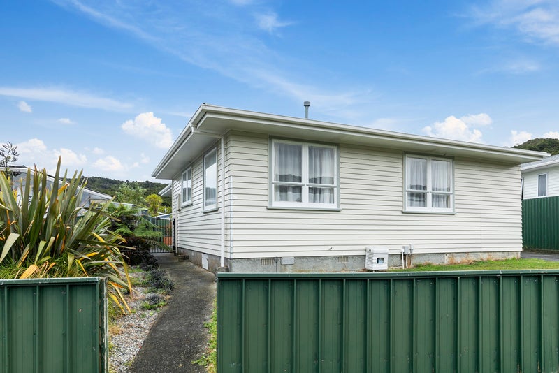 55 Momona Street, Wainuiomata, Lower Hutt - Carousel 1