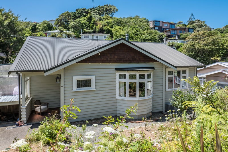 23 Delhi Crescent, Khandallah, Wellington - Carousel 1