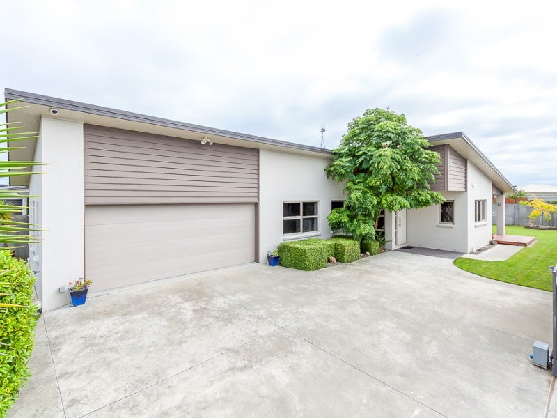 65 Rosalie Terrace, Kelvin Grove, Palmerston North - Carousel 2