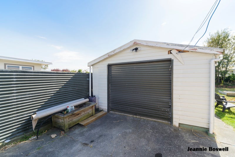 11 Leslie Avenue, Cloverlea, Palmerston North - Carousel 15