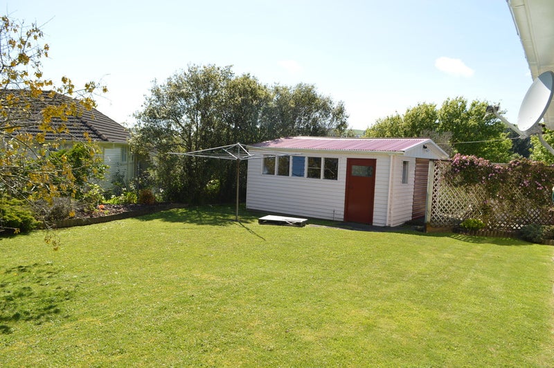 67 Leicester Street, Cannons Creek, Porirua - Carousel 2