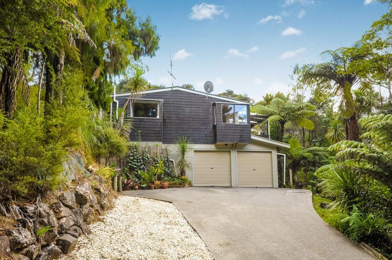 7 Hayes Road, Henderson Valley, Auckland - Carousel 1