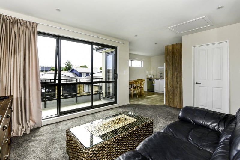 58C Charles Street, Waltham, Christchurch - Carousel 2