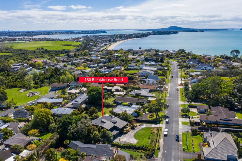 180 Bleakhouse Road, Mellons Bay, Auckland - Carousel 1