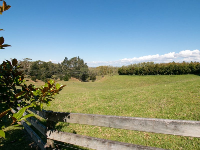 203 Woodland Road, Katikati - Carousel 20