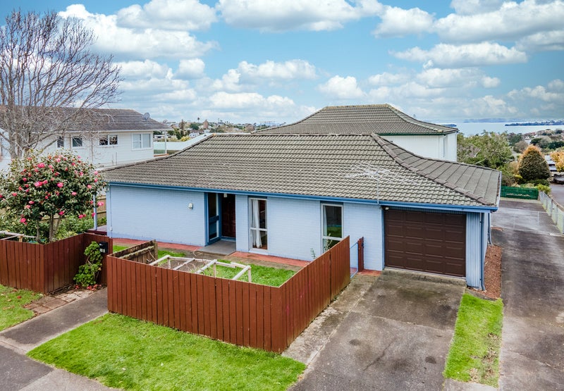 1/50 Sandspit Road, Cockle Bay, Auckland - Carousel 2