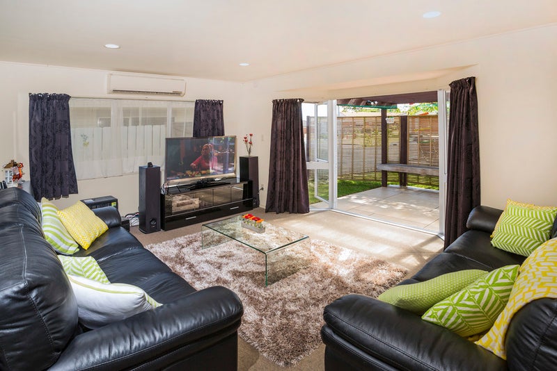 1/28 Kilimanjaro Drive, Northpark, Auckland - Carousel 2