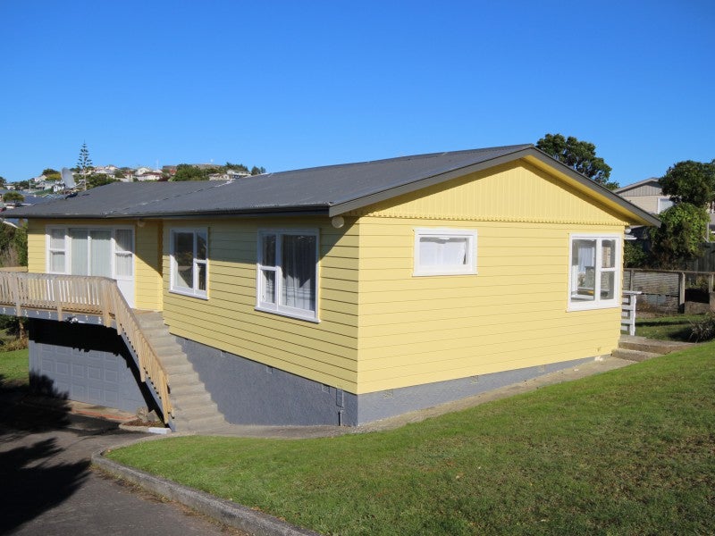 49 Stewart Drive, Newlands, Wellington - Carousel 1