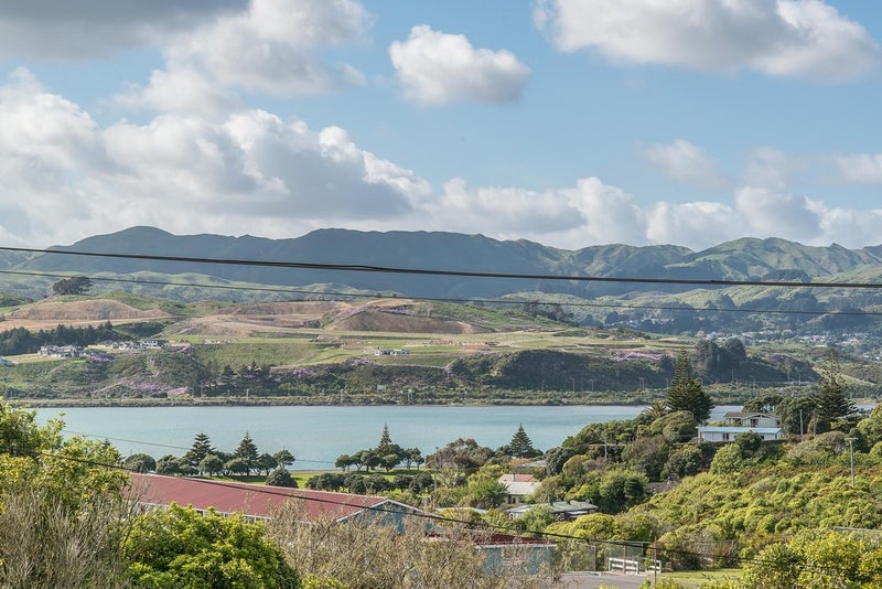 18 Mawhare Street, Titahi Bay, Porirua - Carousel 17