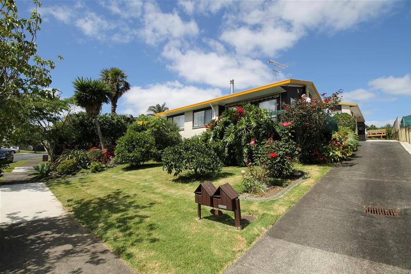 1/83 Bramley Drive, Farm Cove, Auckland - Carousel 1