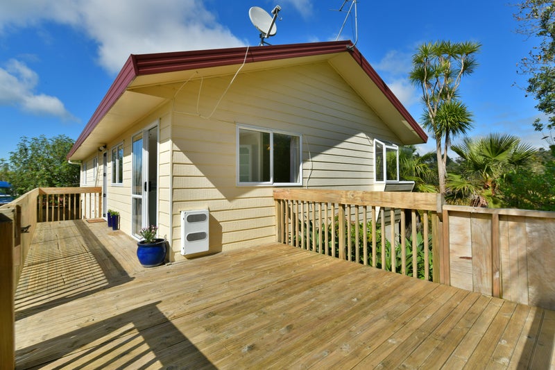 1/607 Whangaparaoa Road, Stanmore Bay, Whangaparaoa - Carousel 2