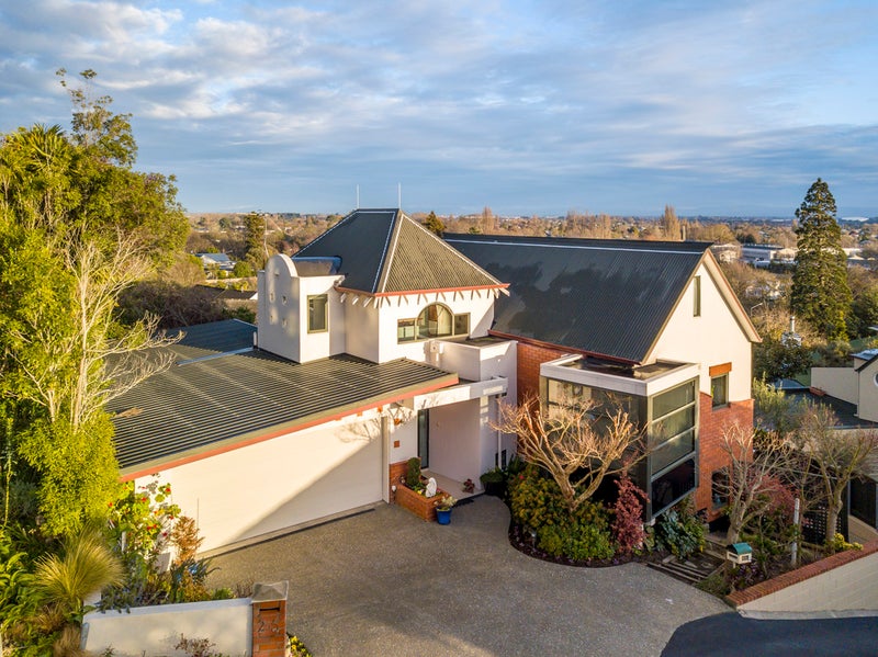 25 Overdale Drive, Cashmere, Christchurch - Carousel 1