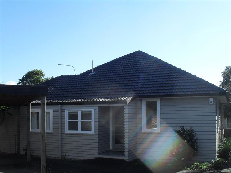 2A Exmouth Road, Northcote, Auckland - Carousel 1