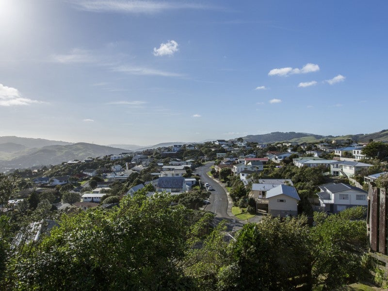 63 Chapman Street, Newlands, Wellington - Carousel 2