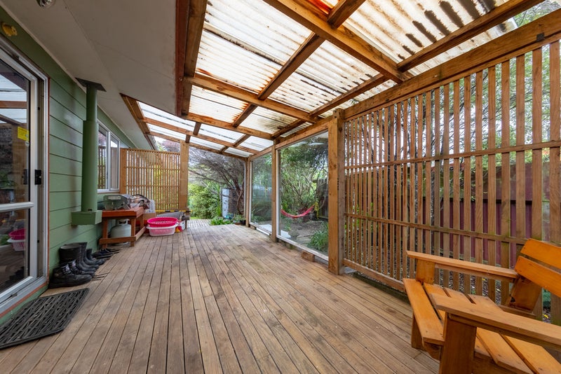 5 Edmund Lomas Grove, Birchville, Upper Hutt - Carousel 2