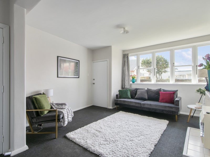2/28 Scholefield Street, Petone, Lower Hutt - Carousel 1