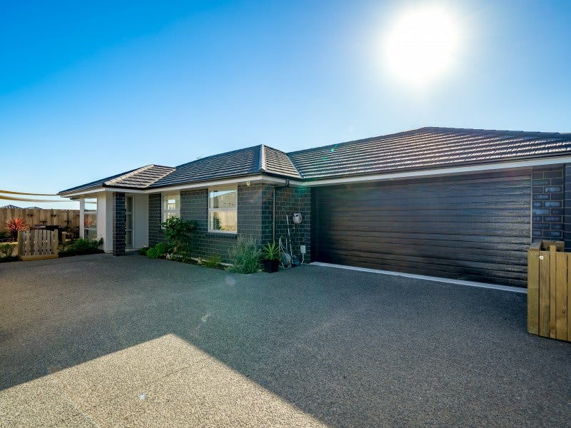 8 Sirocco Place, Ohauiti, Tauranga - Carousel 2