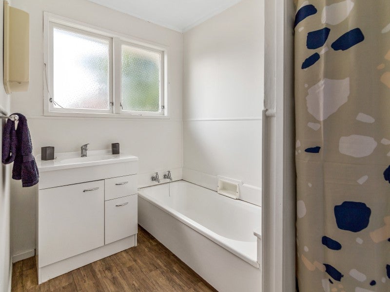 12 Adam Place, Mangakakahi, Rotorua - Carousel 13