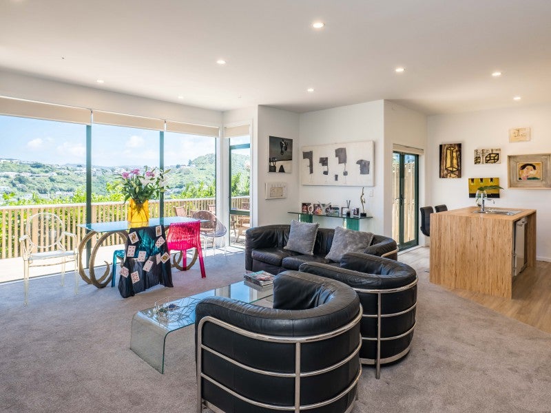 2/77 Nevay Road, Miramar, Wellington - Carousel 2
