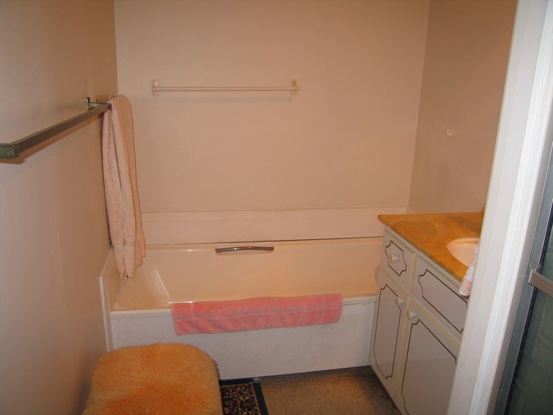 1/0 Warren Avenue, Three Kings, Auckland - Carousel 14