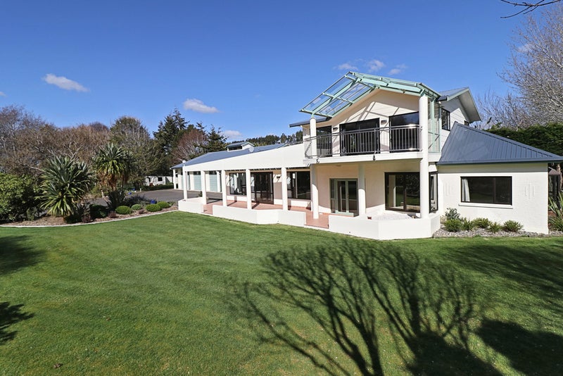 70 Retreat Road, Waihopai, Invercargill - Carousel 1