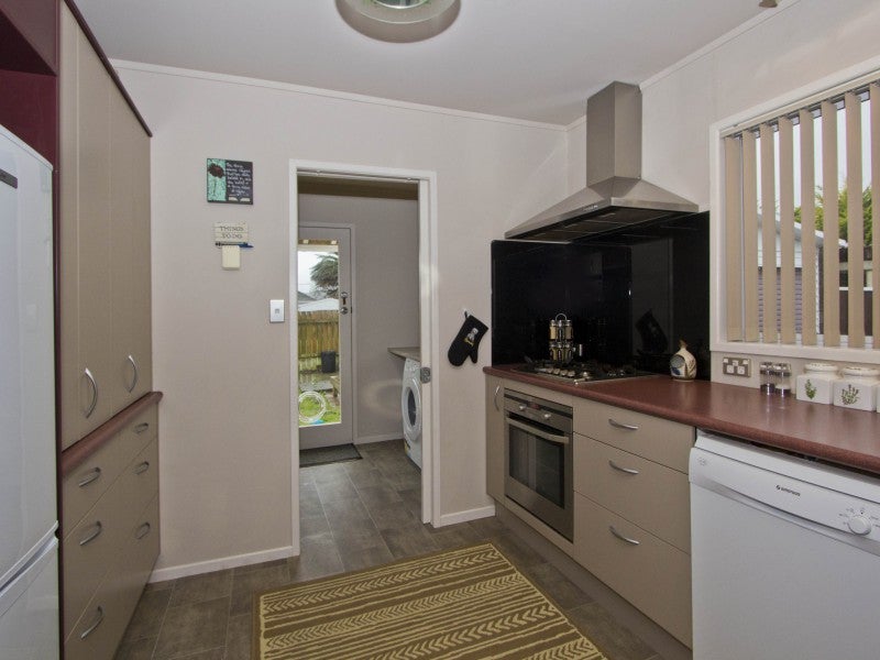 4 Edmonds Street, Wainuiomata, Lower Hutt - Carousel 2
