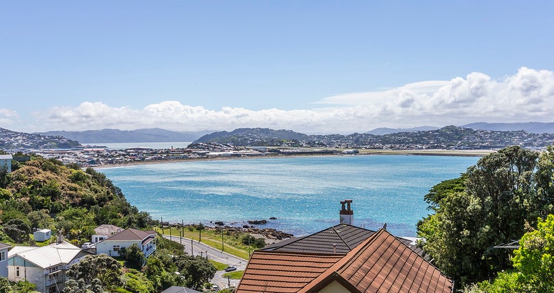 15A Hungerford Road, Lyall Bay, Wellington - Carousel 2