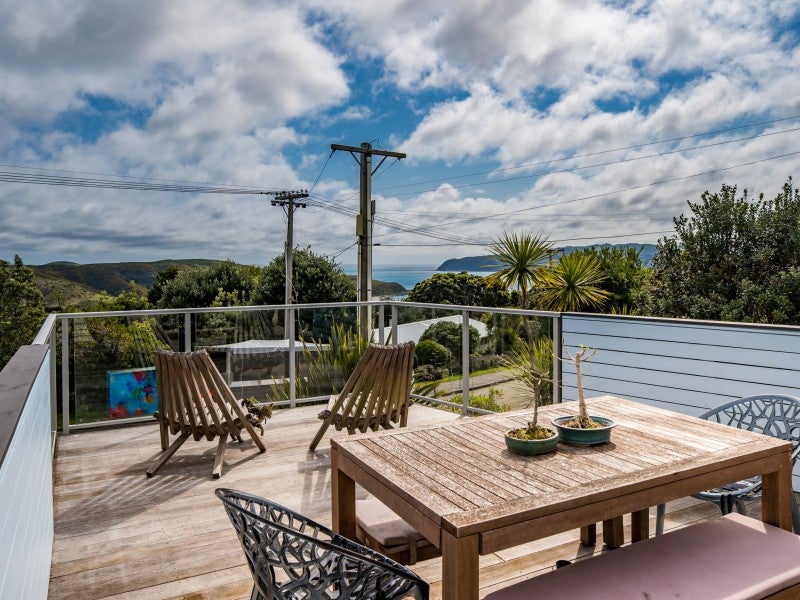 7 Tirowhanga Road, Paremata, Porirua - Carousel 2
