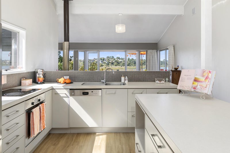 16 Elmes Place, Matua, Tauranga - Carousel 2