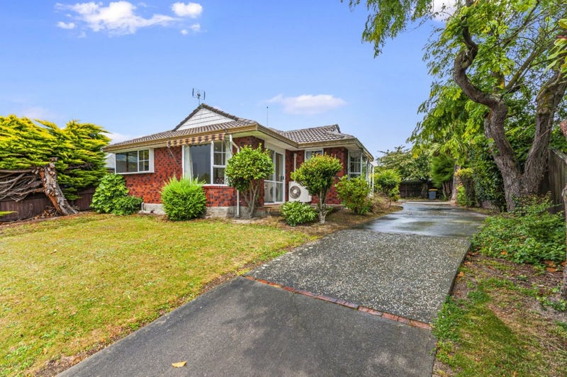 5 Algie Place, Avonhead, Christchurch - Carousel 1