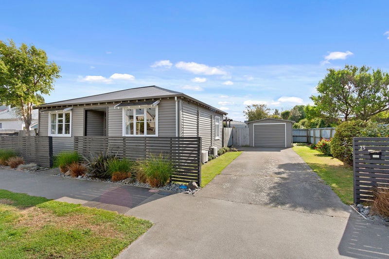 25 Charles Street, Waltham, Christchurch - Carousel 11