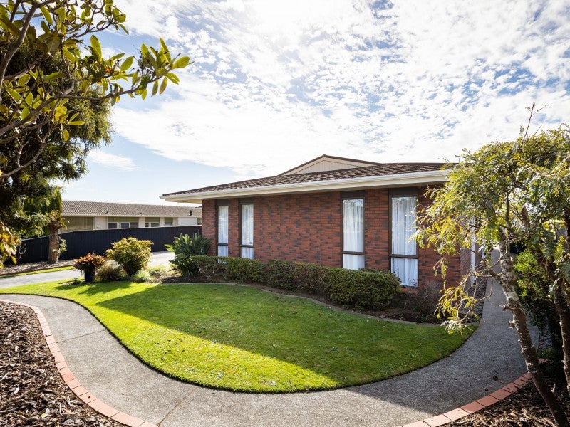 22 Saint Ives Grove, Whalers Gate, New Plymouth - Carousel 2