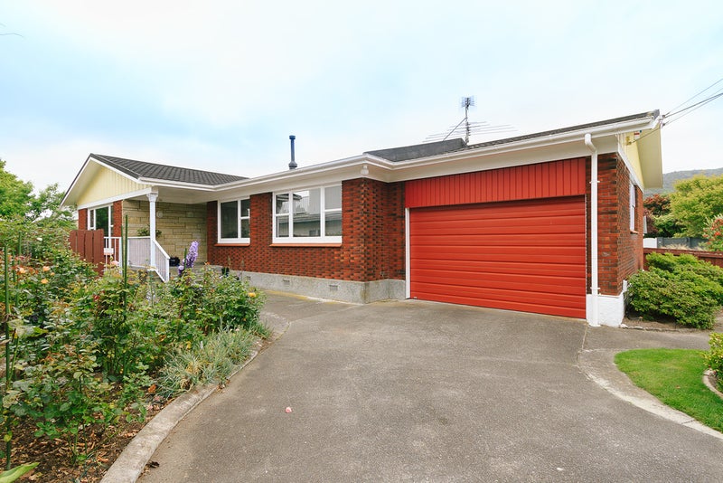 42 Fairfield Avenue, Fairfield, Lower Hutt - Carousel 1
