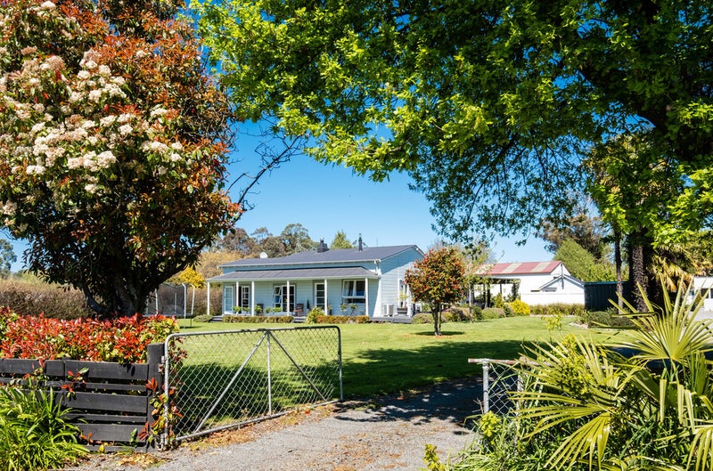 104 Tollemache Road, Longlands , Hastings  - Carousel 1