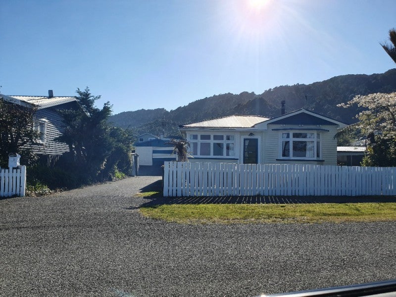 69 Nelson Quay, Cobden, Greymouth - Carousel 1
