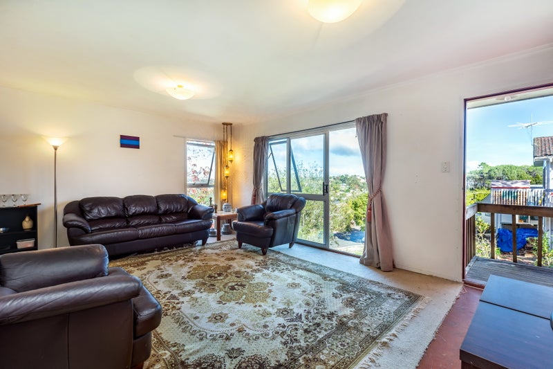 27 Glen Vista Place, Bayview, Auckland - Carousel 2