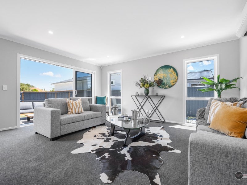 24 Birdwood Road, Waterloo, Lower Hutt - Carousel 2