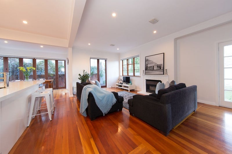 11 Kowhatu Road, One Tree Hill, Auckland - Carousel 2