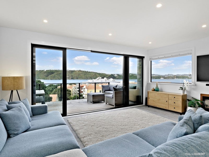 308D Evans Bay Parade, Hataitai, Wellington - Carousel 2