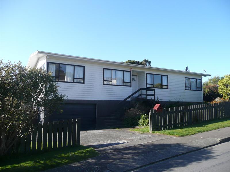 32 Quigley Street, Newlands, Wellington - Carousel 1