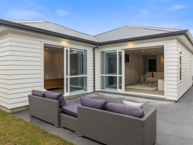 1A Manderson Grove, Fairfield, Lower Hutt - Carousel 1