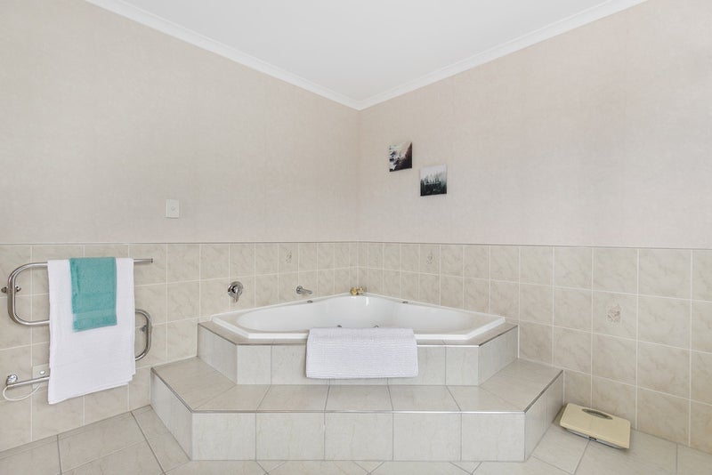 6 Bejoy Rise, East Tamaki Heights, Auckland - Carousel 26